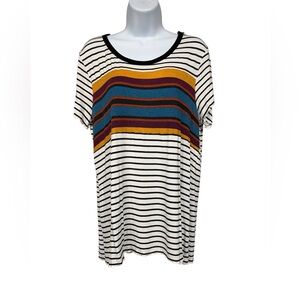 Maurice’s super soft tee size large